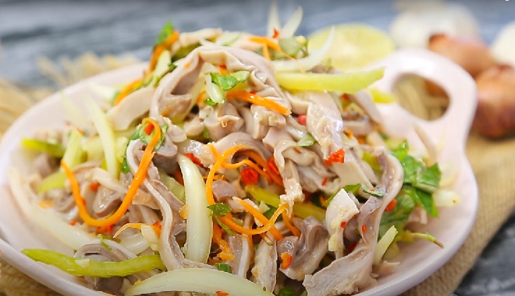 Gỏi bao tử heo trộn khế